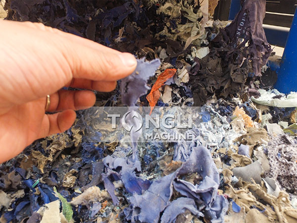 舊衣服-撕碎后.jpg 舊衣服-撕碎后.jpg